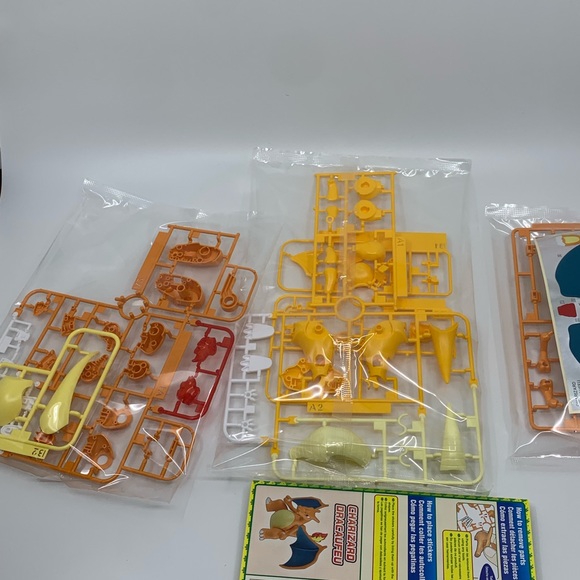 Bandai Pokemon Charizard & Dragonite Model Kit - Picture 5 of 6